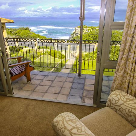 On The Cliff Guest House Hermanus Bagian luar foto