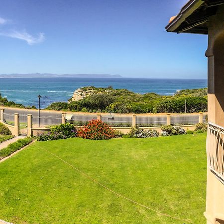 On The Cliff Guest House Hermanus Bagian luar foto