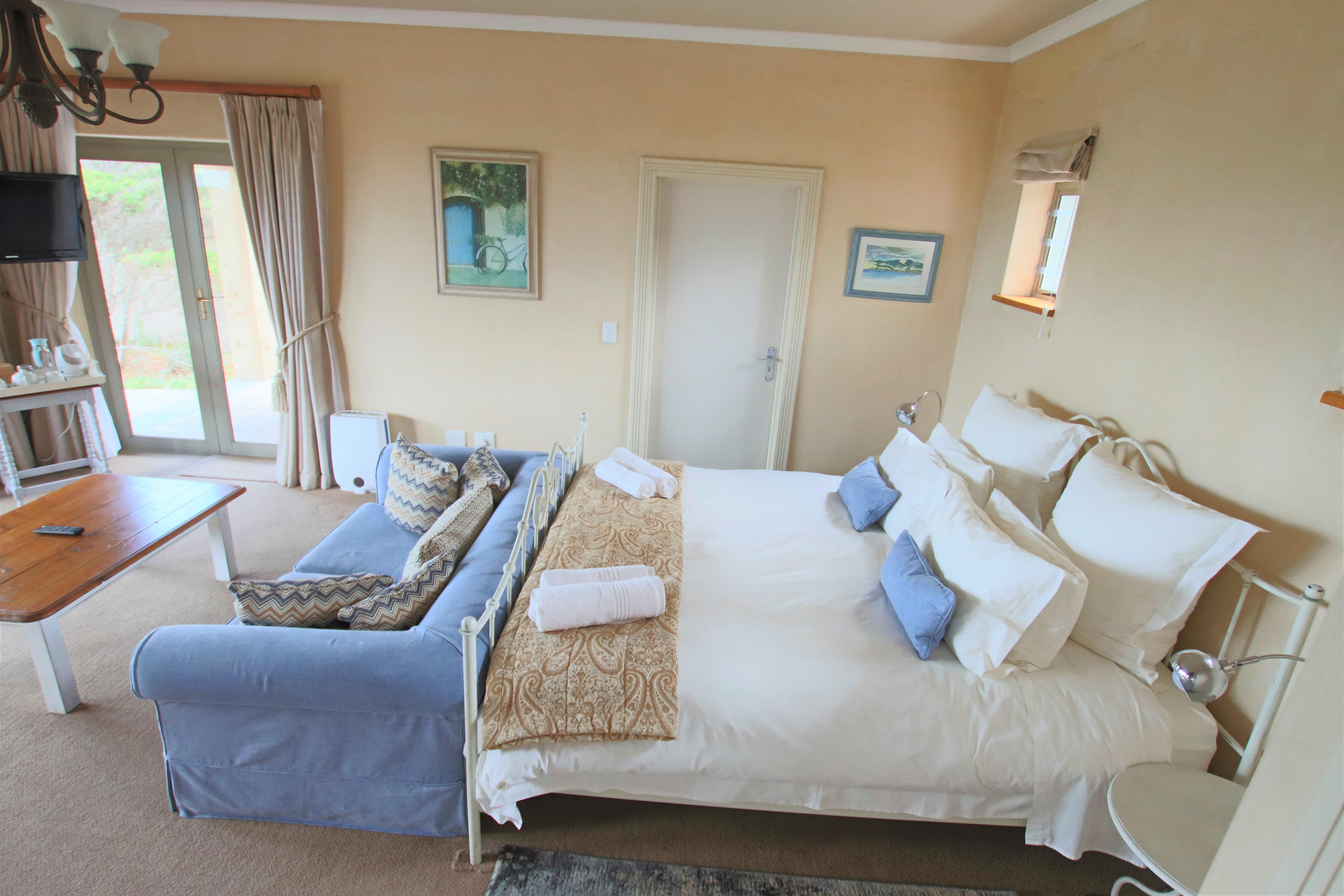 On The Cliff Guest House Hermanus Bagian luar foto